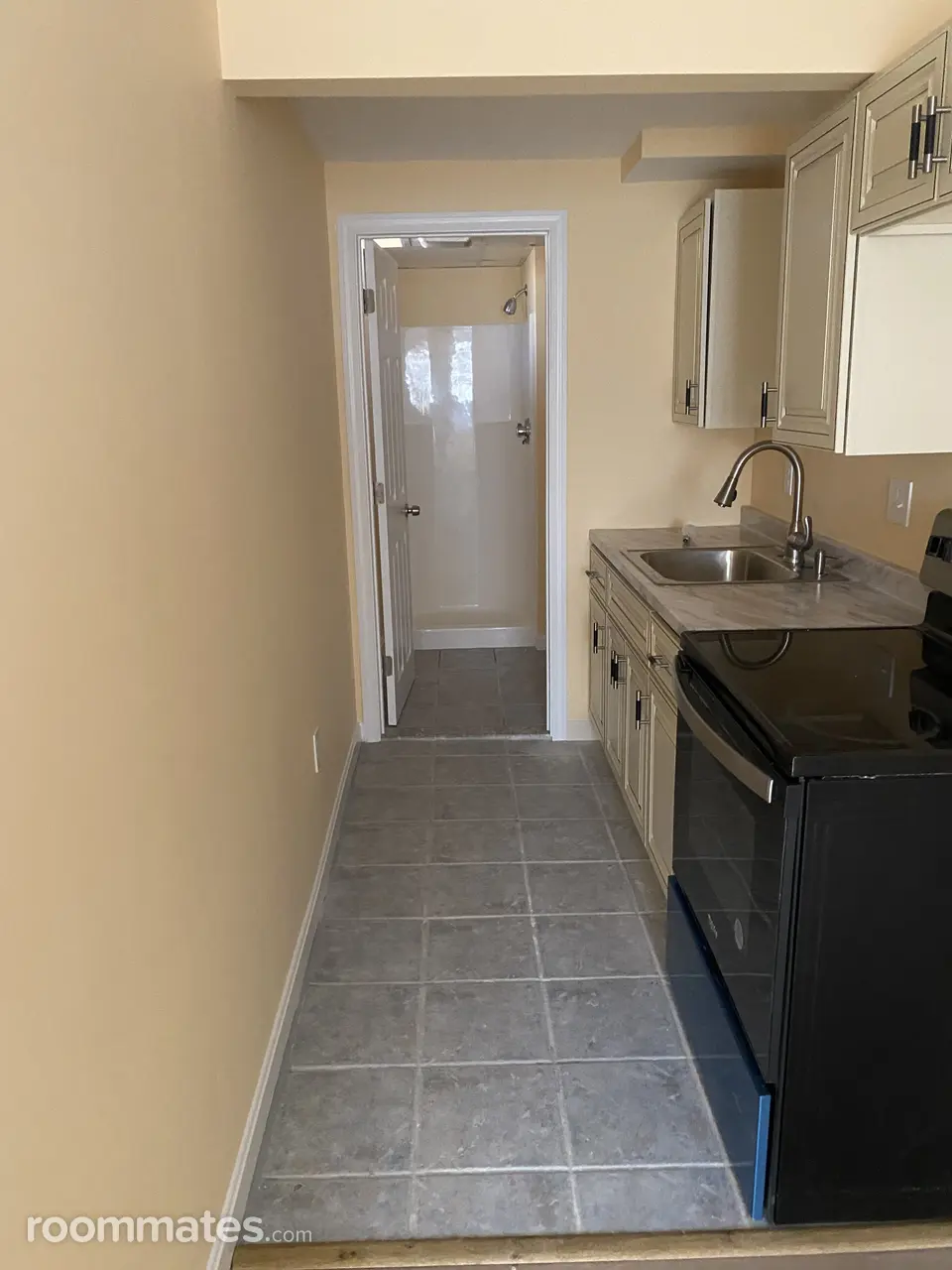 Profile photo 6 of 8