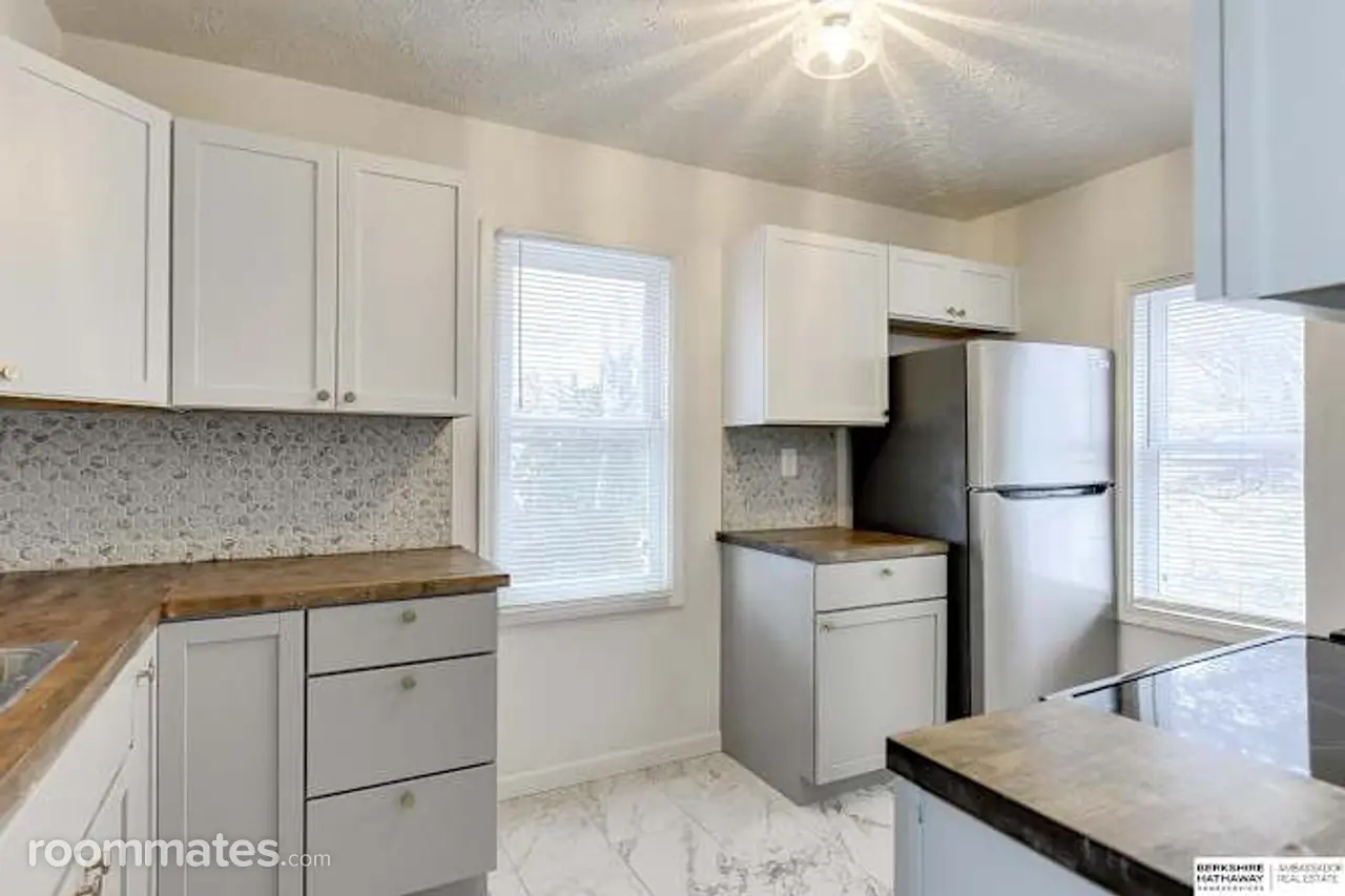 Profile photo 4 of 12