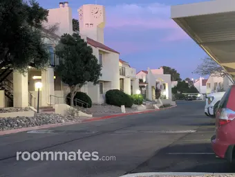 Room for rent in Tucson, AZ $745, condo
