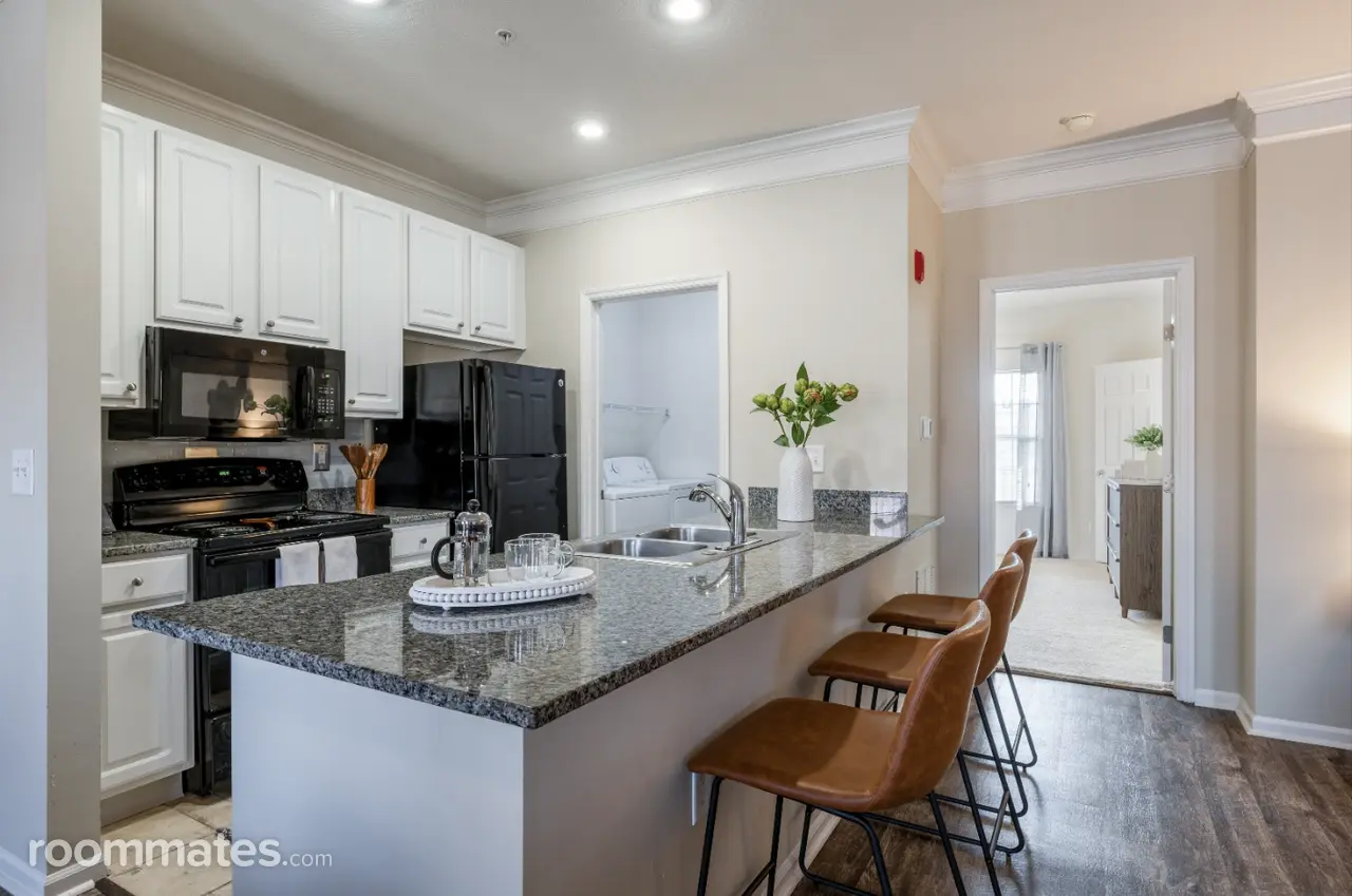 Profile photo 1 of 2