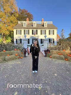 Roommate looking Falls Church VA, $900