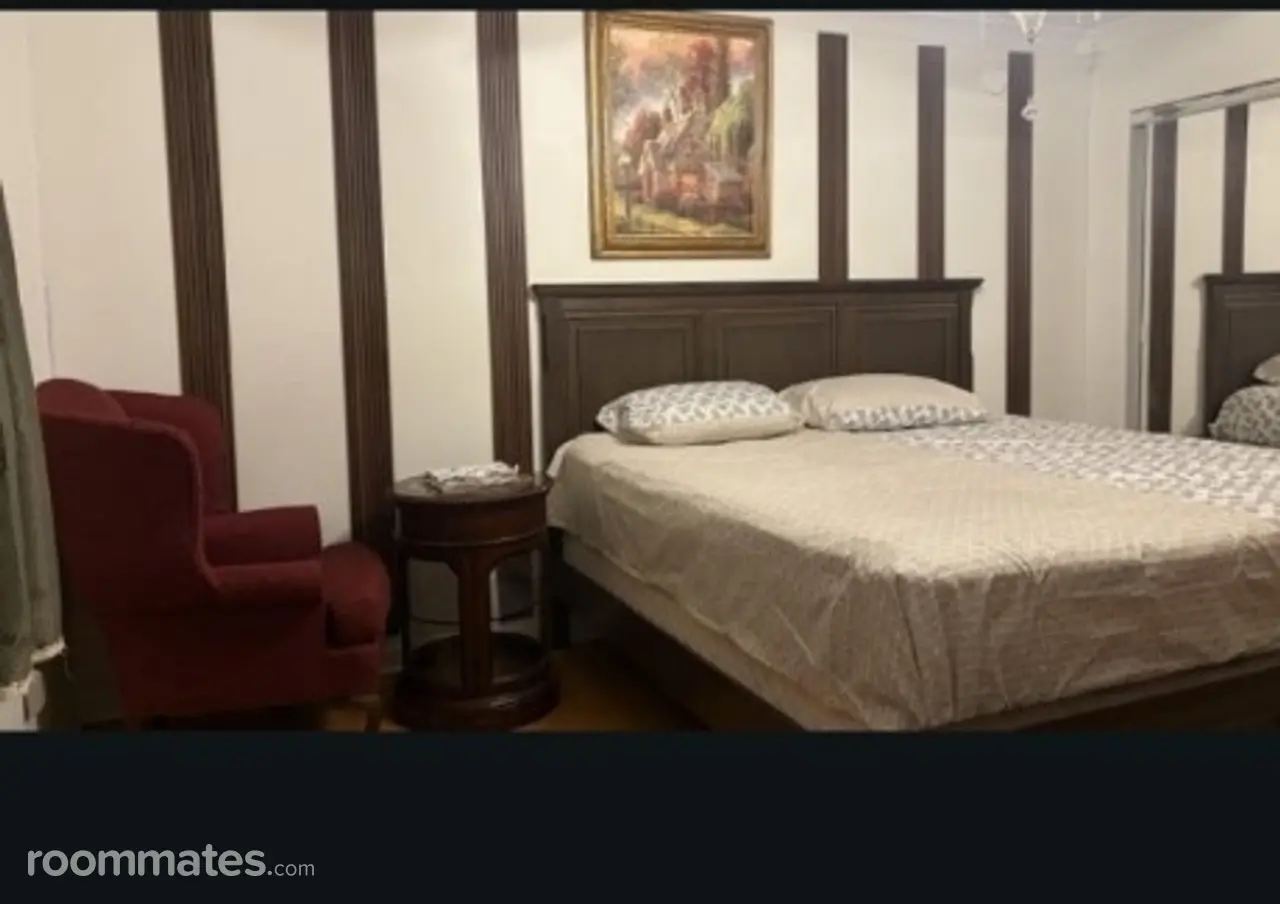 Profile photo 1 of 5