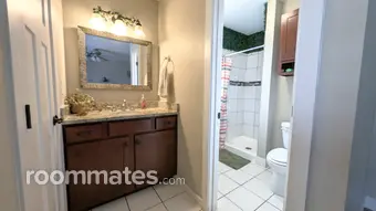 Room for rent in Colorado Springs, CO $925, house