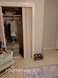 Room for rent in Pensacola, FL $800, house