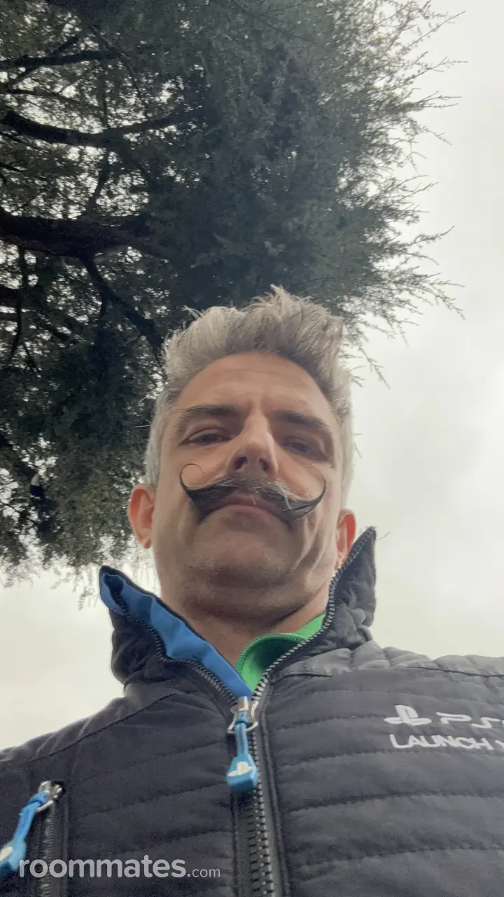 Profile photo 1 of 1