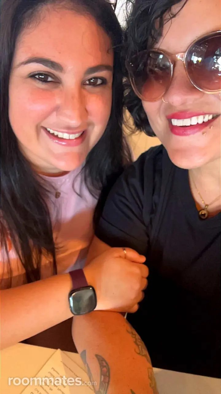 Profile photo 3 of 4