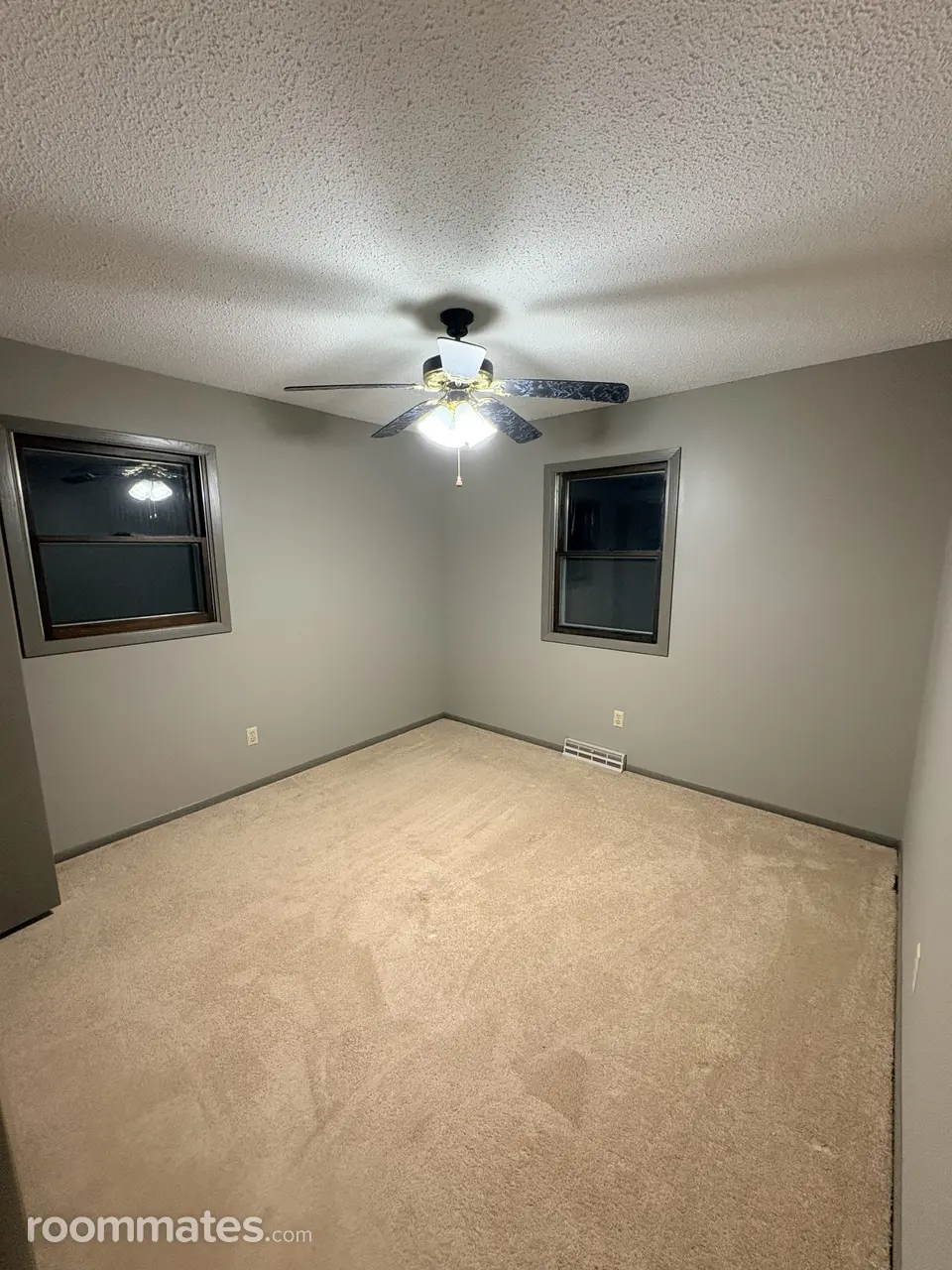 Profile photo 6 of 10