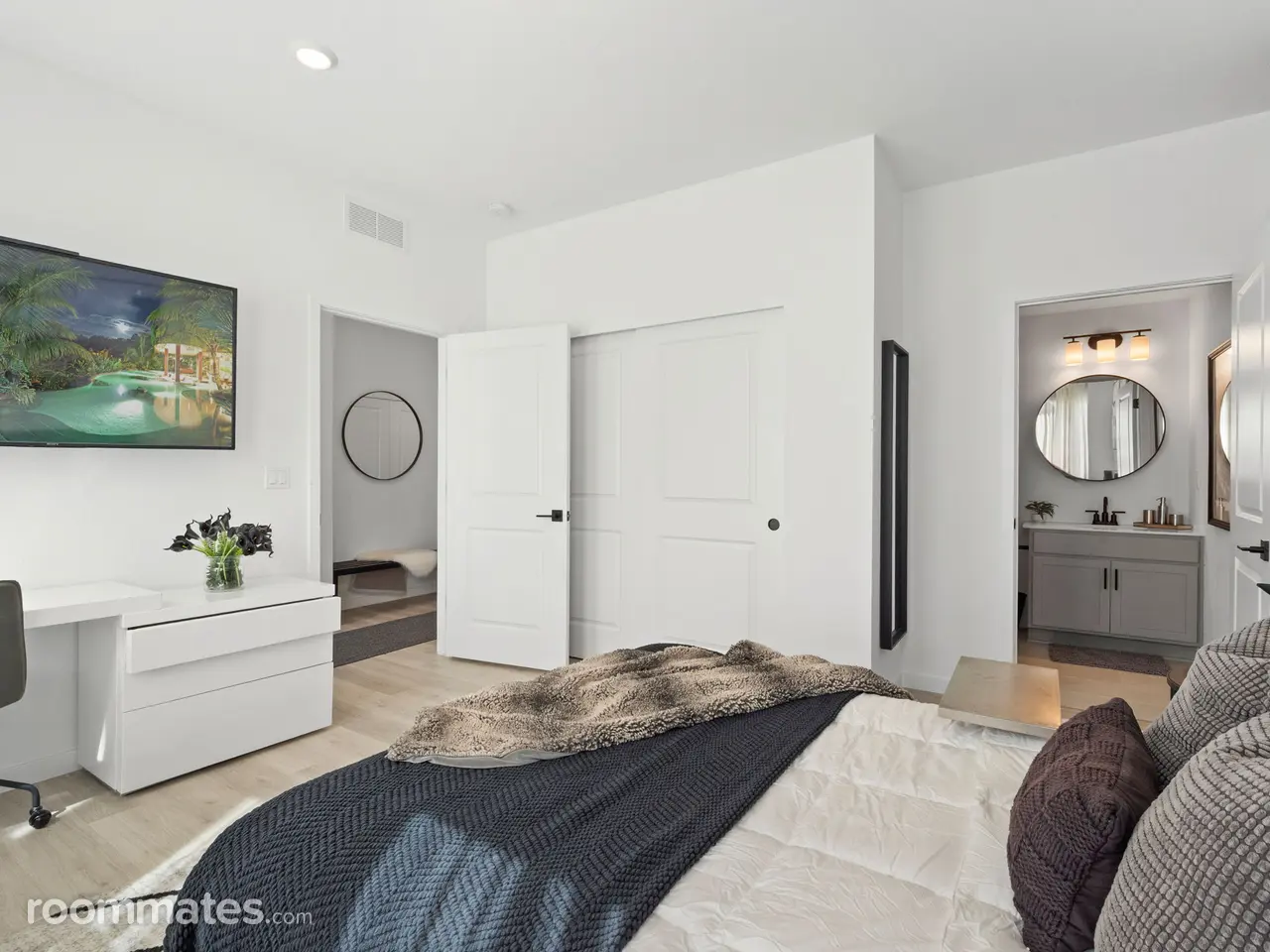 Profile photo 3 of 9