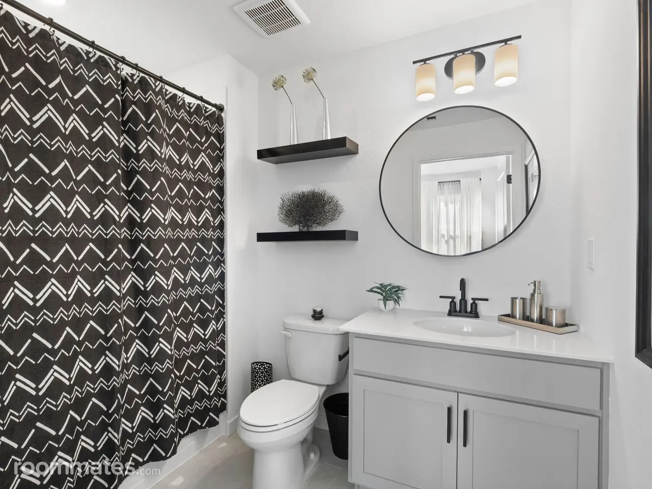 Profile photo 4 of 9