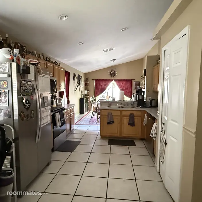 Room for rent in Orlando, FL $1100, house