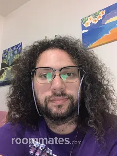 Roommate looking Bloomington, CA, $700