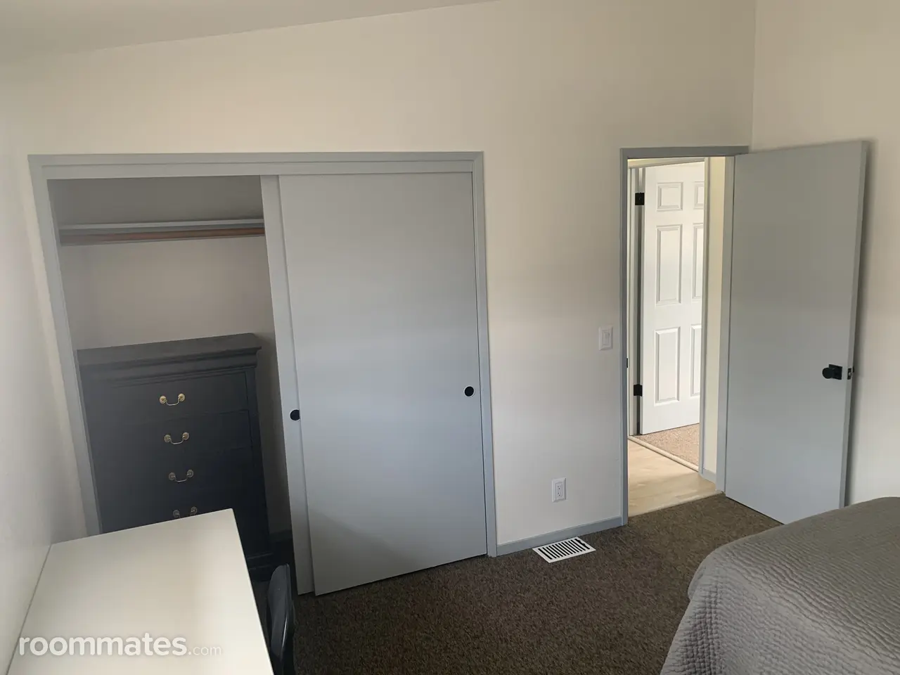 Profile photo 4 of 7