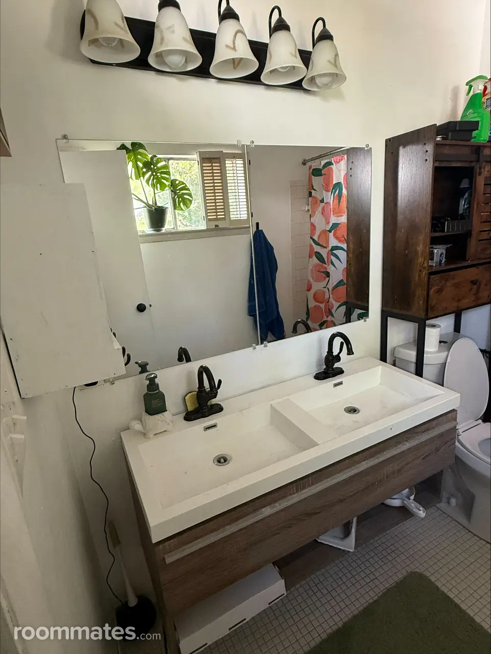 Profile photo 7 of 13