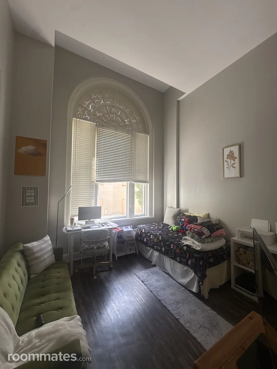 Profile photo 4 of 6