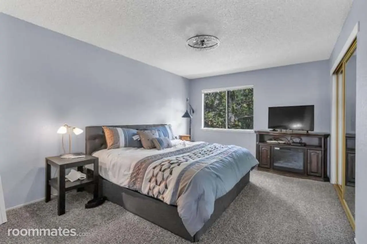 Profile photo 2 of 2