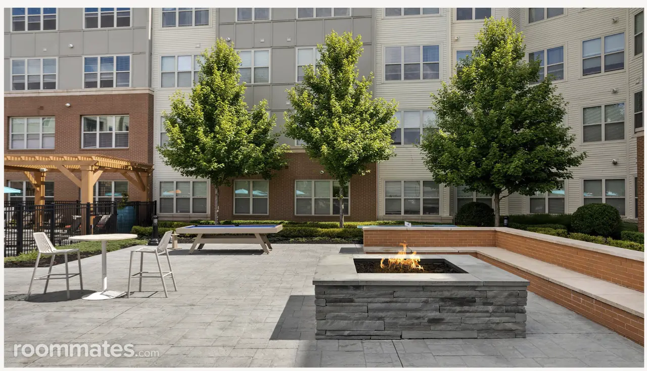 Profile photo 3 of 4