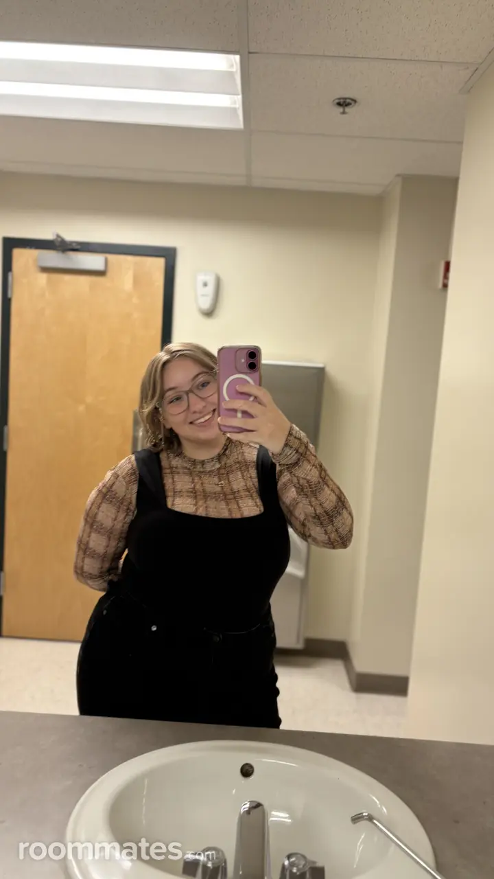 Profile photo 5 of 5