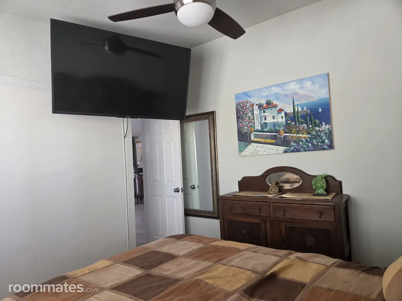 Profile photo 3 of 8