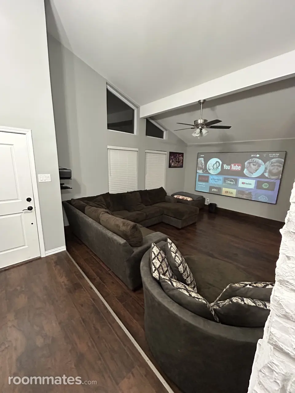 Profile photo 7 of 11