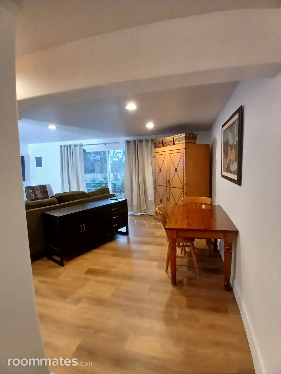 Profile photo 3 of 10