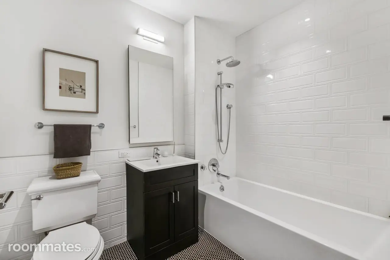 Profile photo 10 of 11