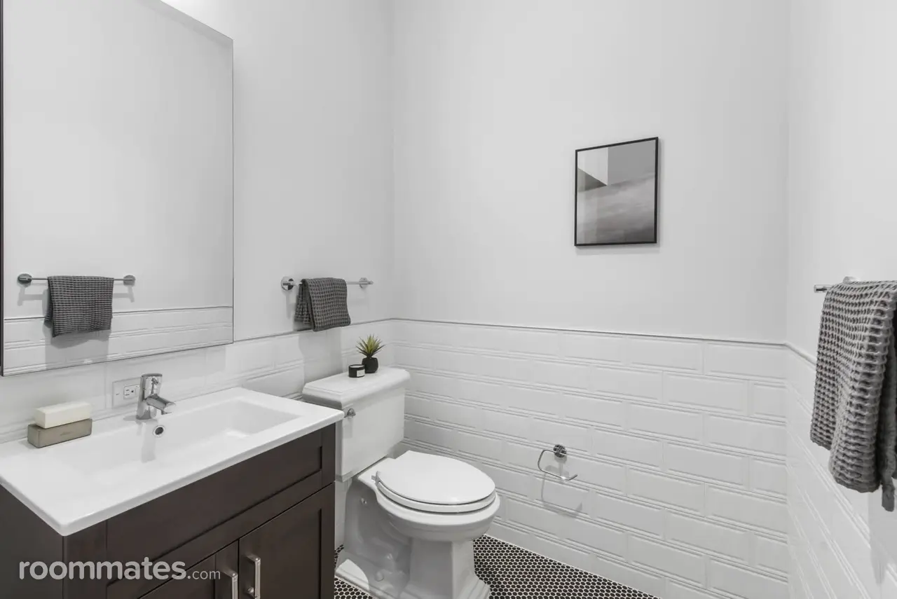 Profile photo 3 of 11