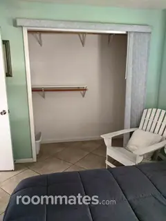 Room for rent in Cape Coral, FL $800, house
