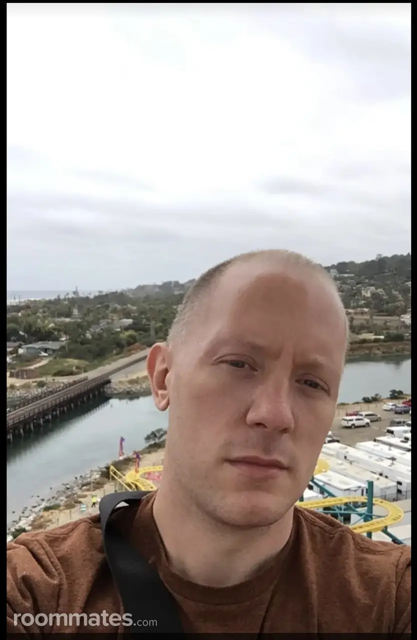 Profile photo 11 of 11