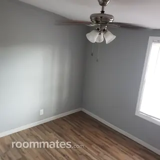 Room for rent in Clarksville, TN $600, house