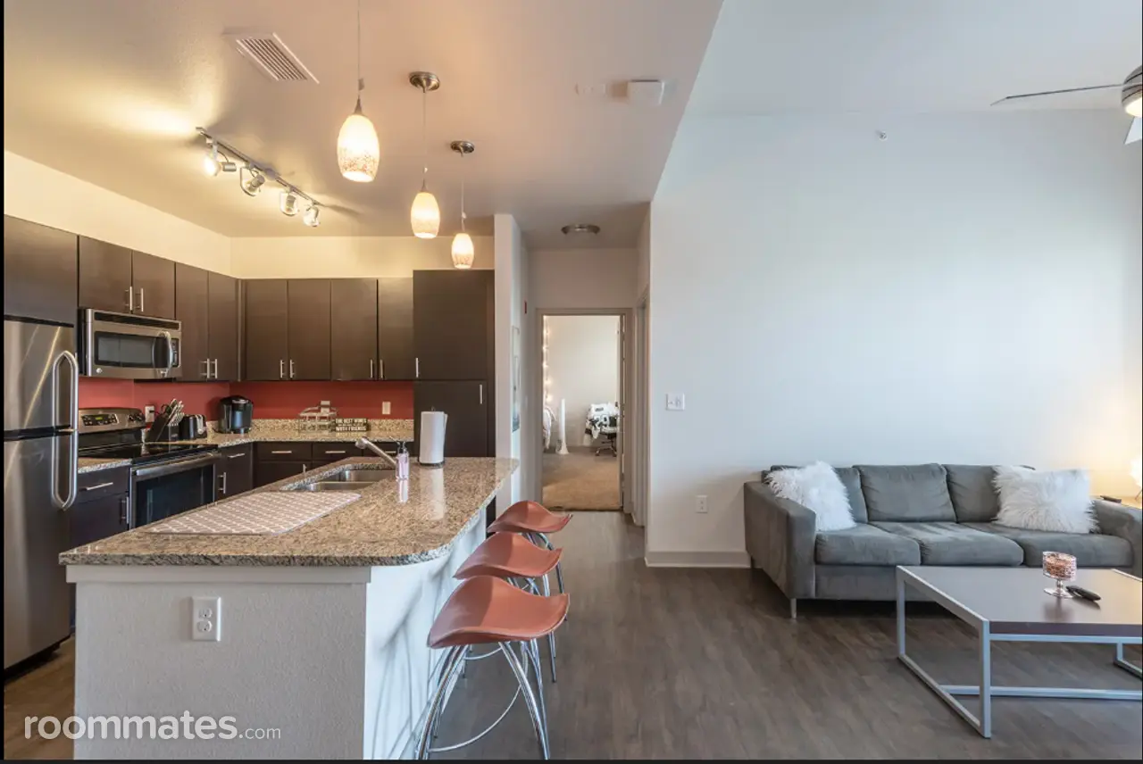 Profile photo 3 of 4