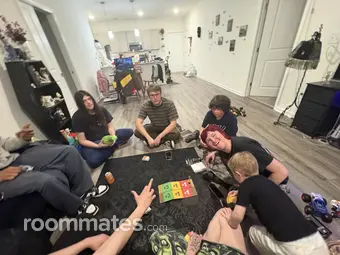 Room for rent in Clayton, NC $675, house