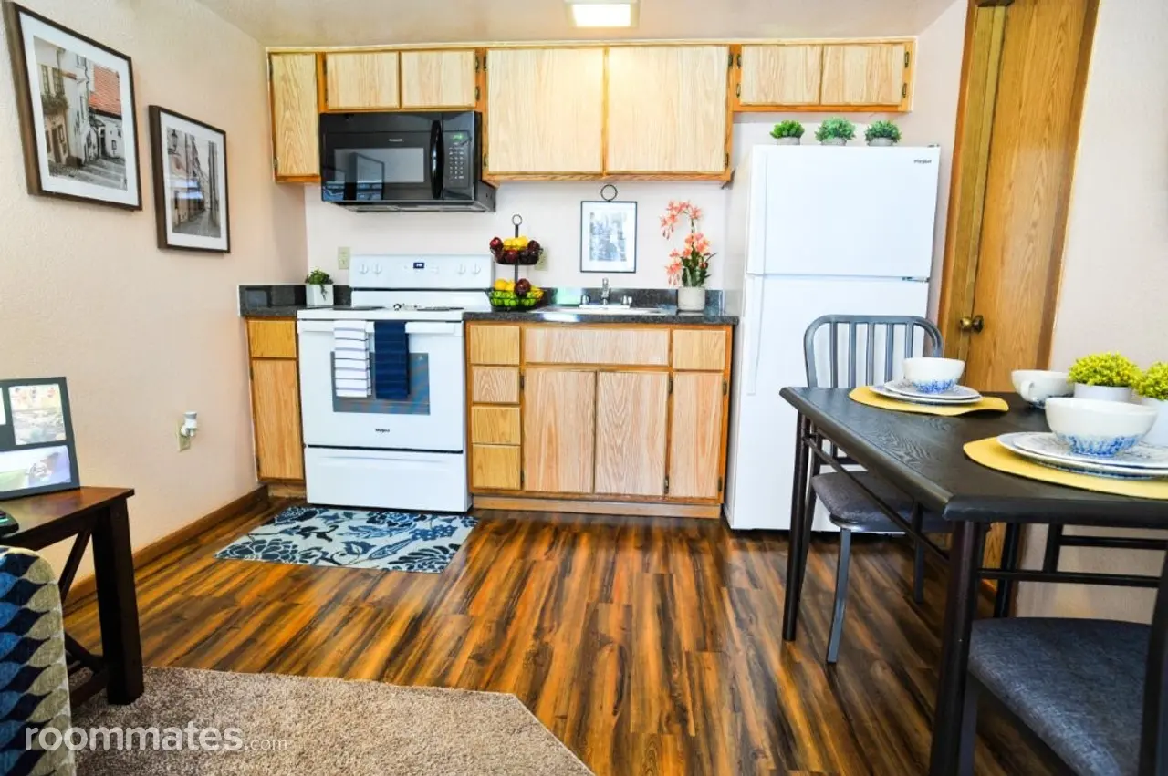 Profile photo 8 of 11