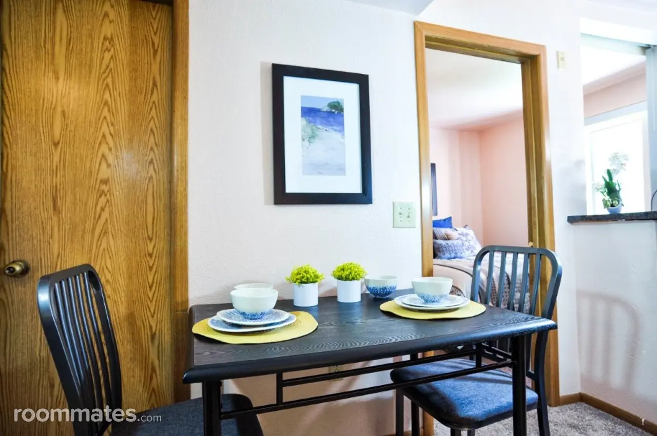 Profile photo 7 of 11