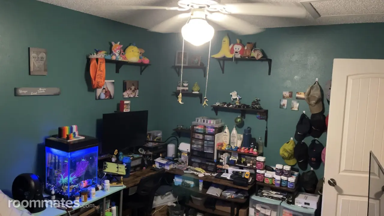 Profile photo 3 of 8