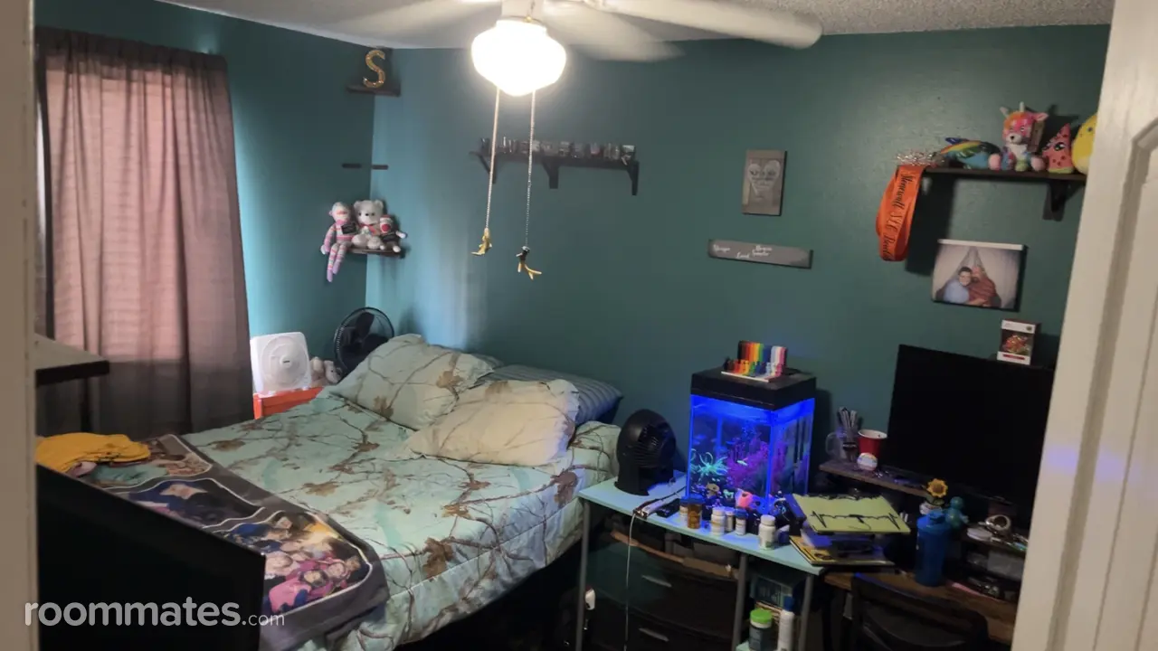 Profile photo 4 of 8