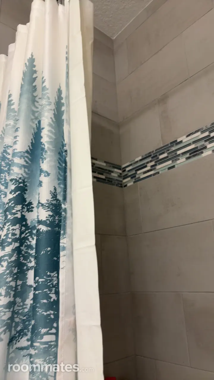 Profile photo 3 of 8