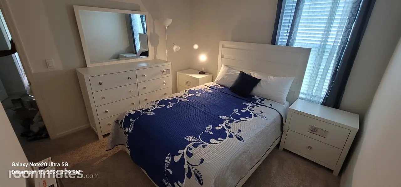 Profile photo 7 of 15