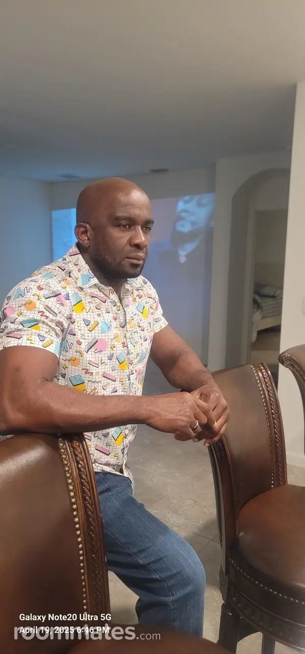 Profile photo 15 of 15