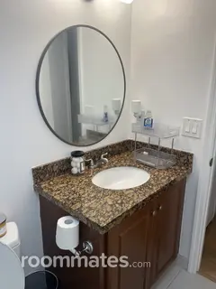 Room for rent in West Palm Beach, FL $1500, condo