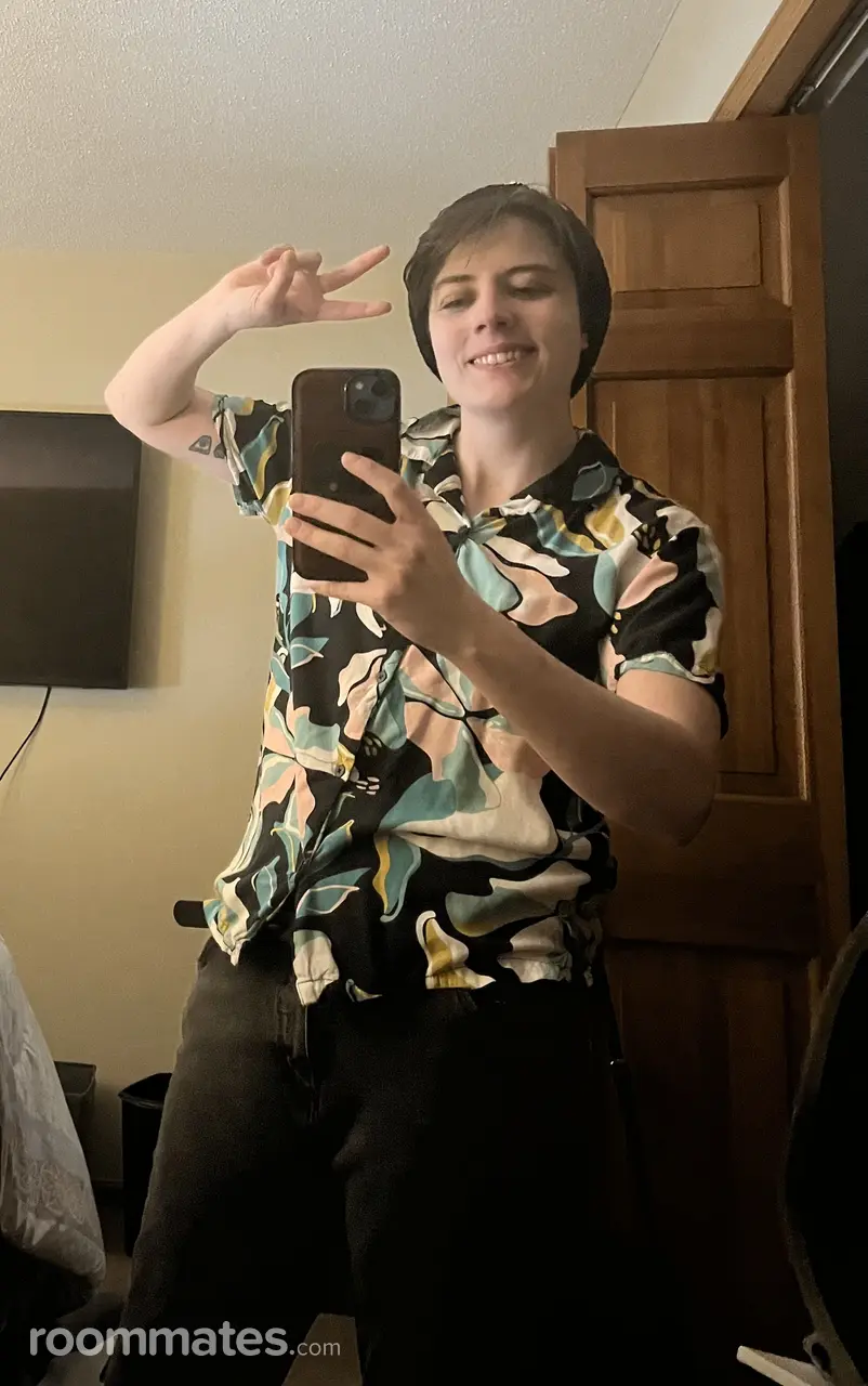 Profile photo 3 of 8