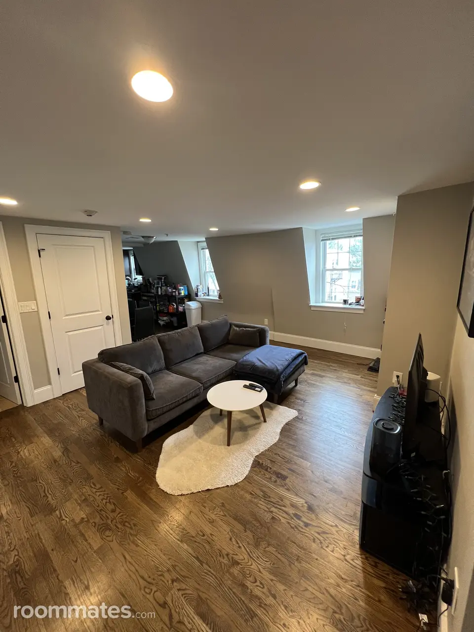 Profile photo 2 of 11