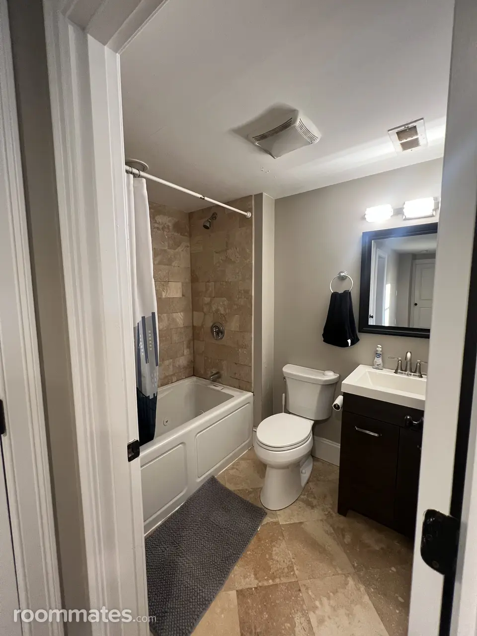 Profile photo 10 of 11