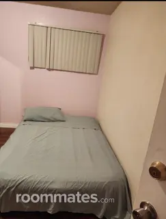 Room for rent in Rialto, CA $800, house