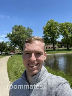Roommate looking Des Moines, IA, $1000