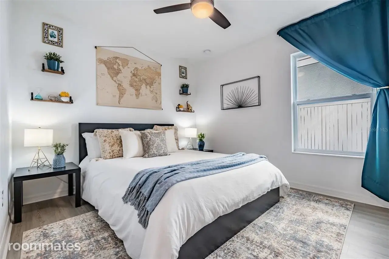 Profile photo 5 of 9