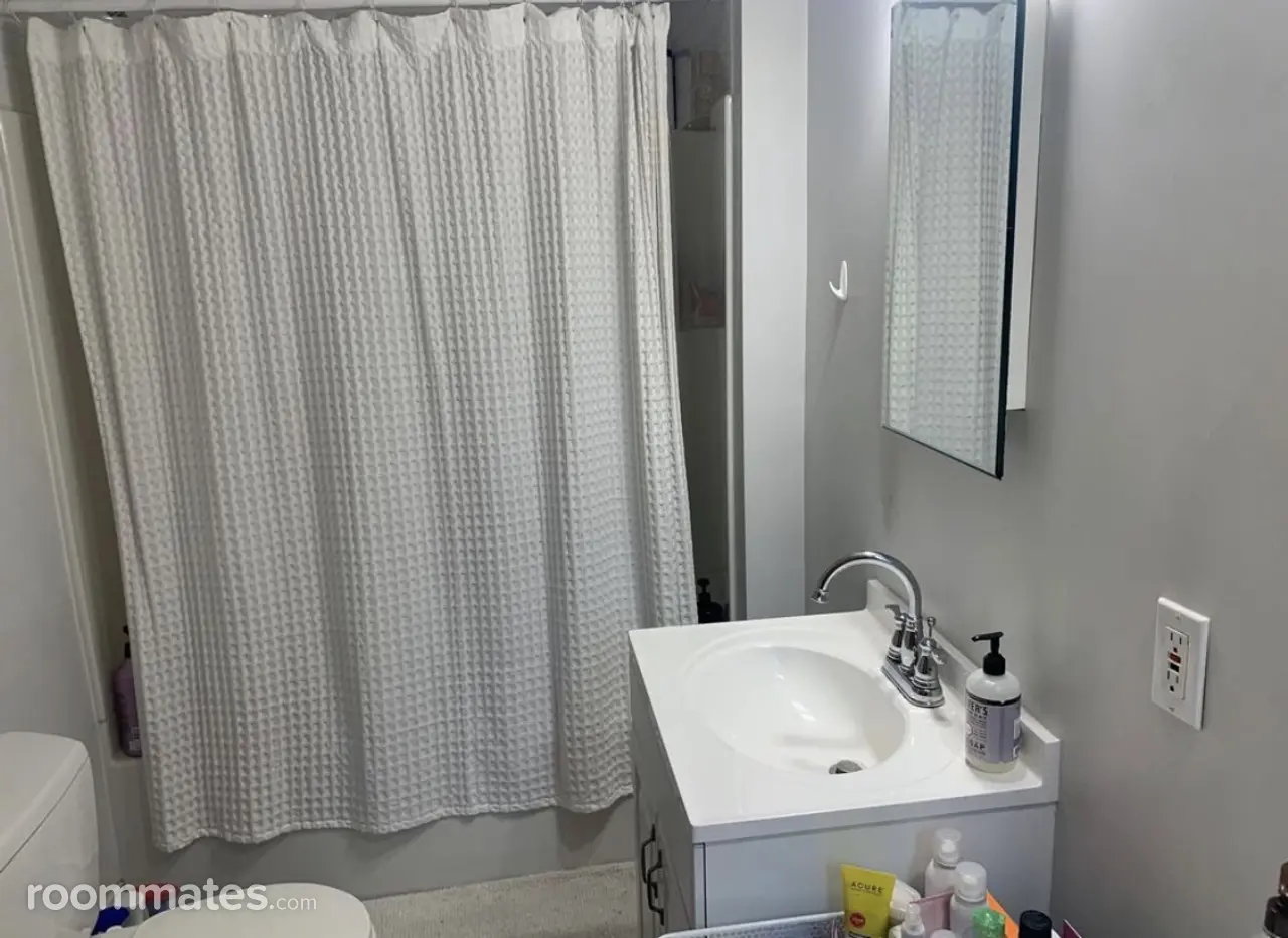 Profile photo 8 of 13