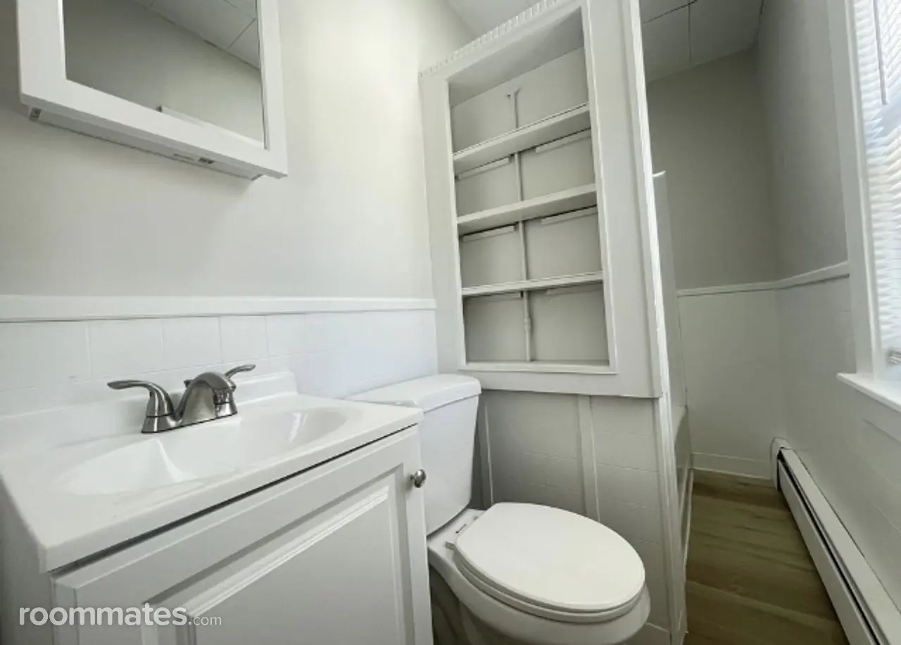 Profile photo 8 of 10