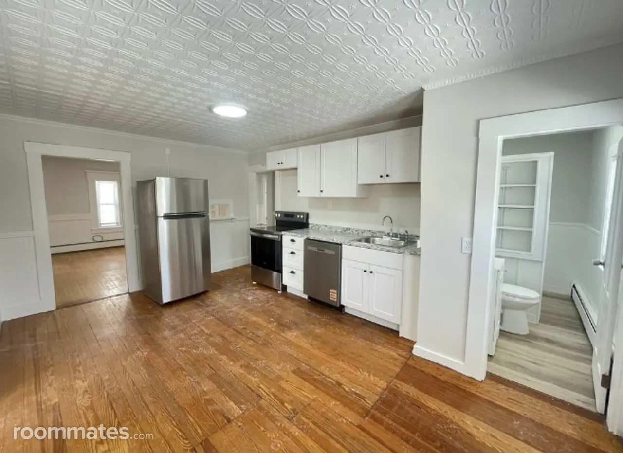 Profile photo 6 of 10