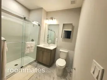 Room for rent in Uniondale, NY $1680, condo