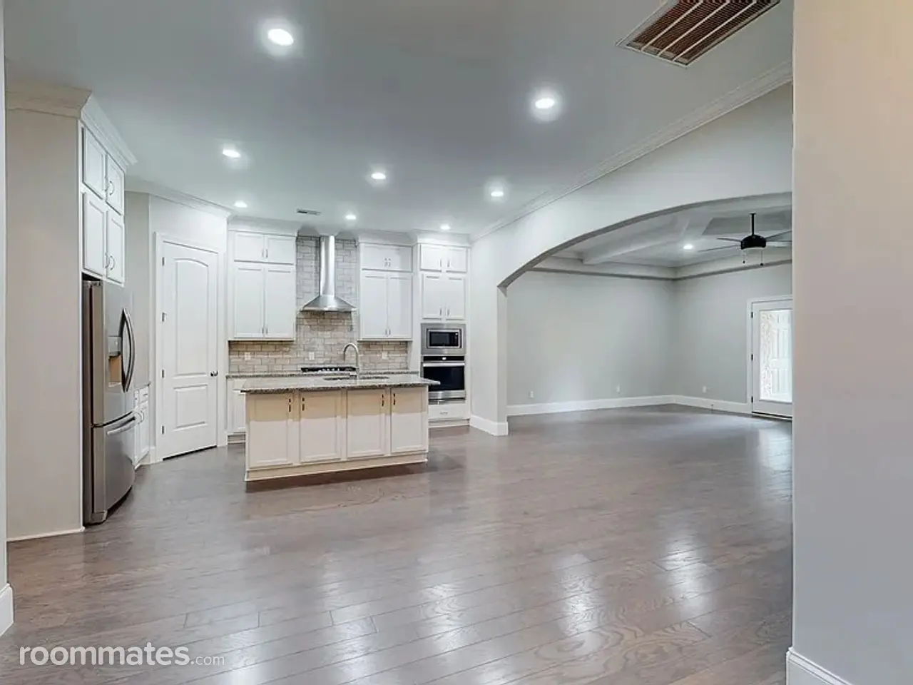 Profile photo 2 of 11